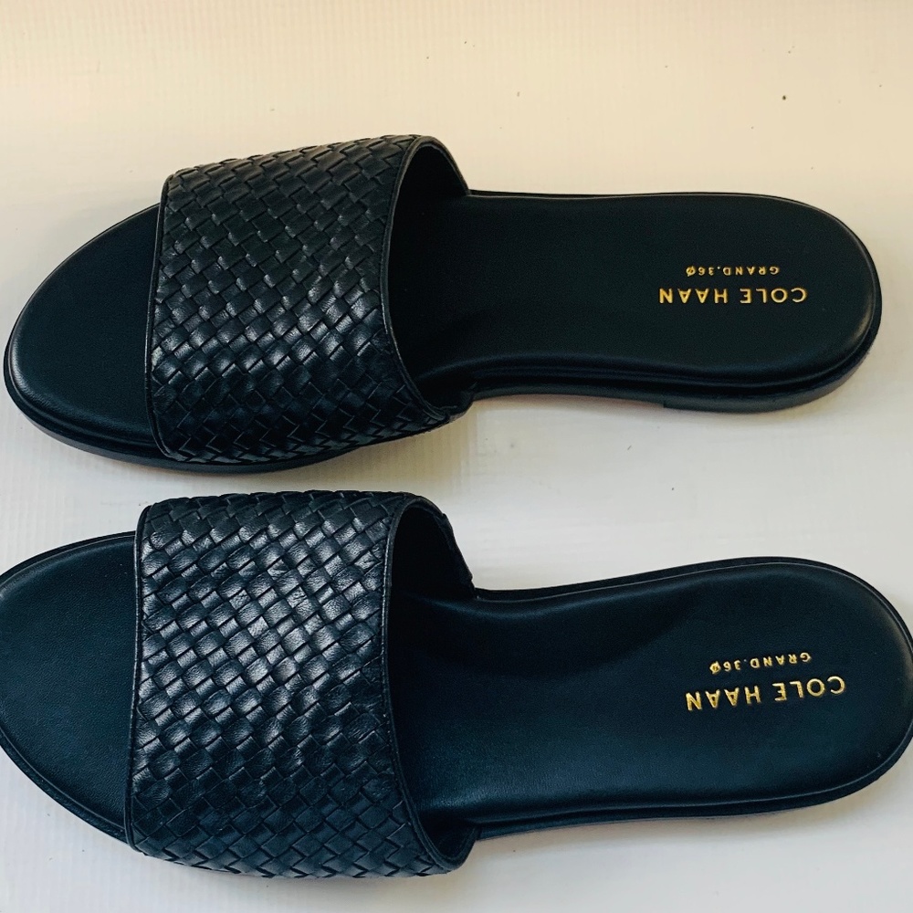 NWT! COLE HAAN Woven Black Analise Sandals 8.5
